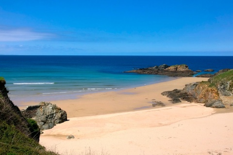 Plaża Anguileiro w Tapia de Casariego, Asturia