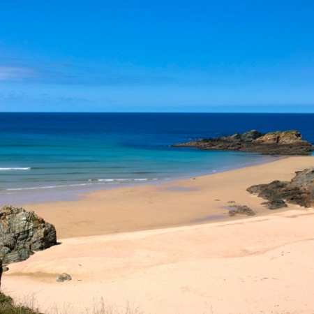 Strand Anguileiro in Tapia de Casariego, Asturien