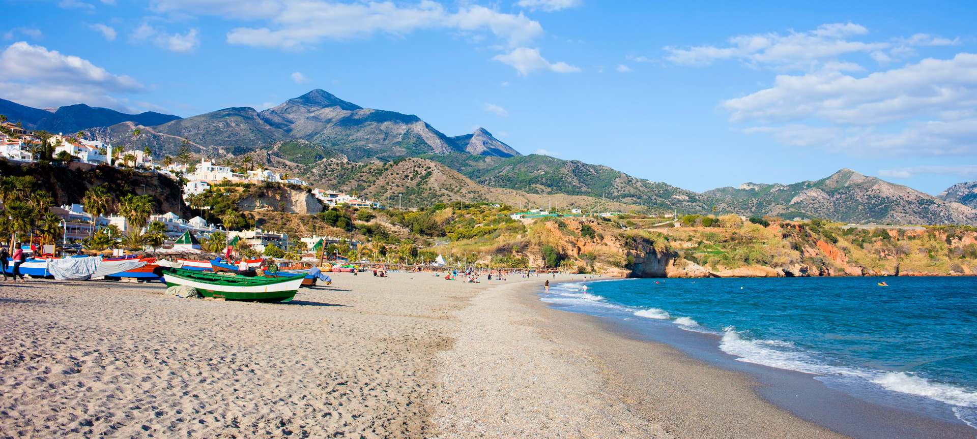 Praia de Burriana de Nerja, em Málaga (Andaluzia) Praia de Burriana de Nerja, em Málaga (Andaluzia)