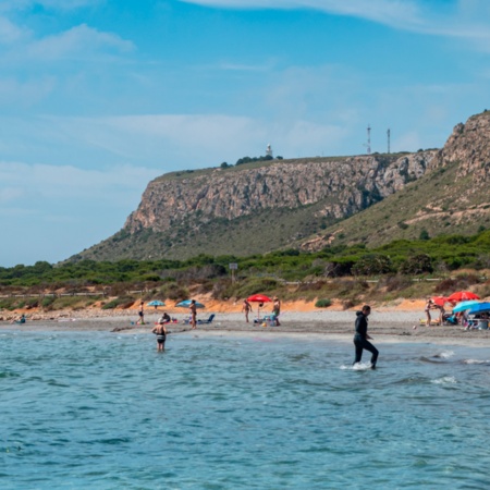 Plage de La Ermita à Santa Pola, dans la province d’Alicante, région de Valence