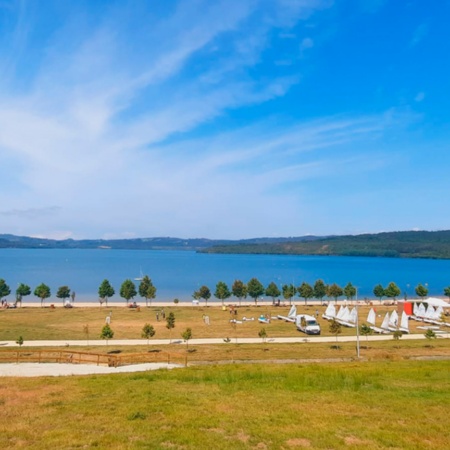 Spiaggia del lago di As Pontes, A Coruña, Galizia