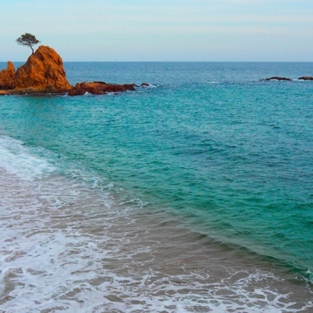 Plage Mar Menuda à Tossa de Mar, province de Gérone