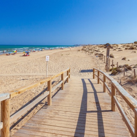 Strand El Moncayo de Guardamar in Alicante, Valencianische Gemeinschaft