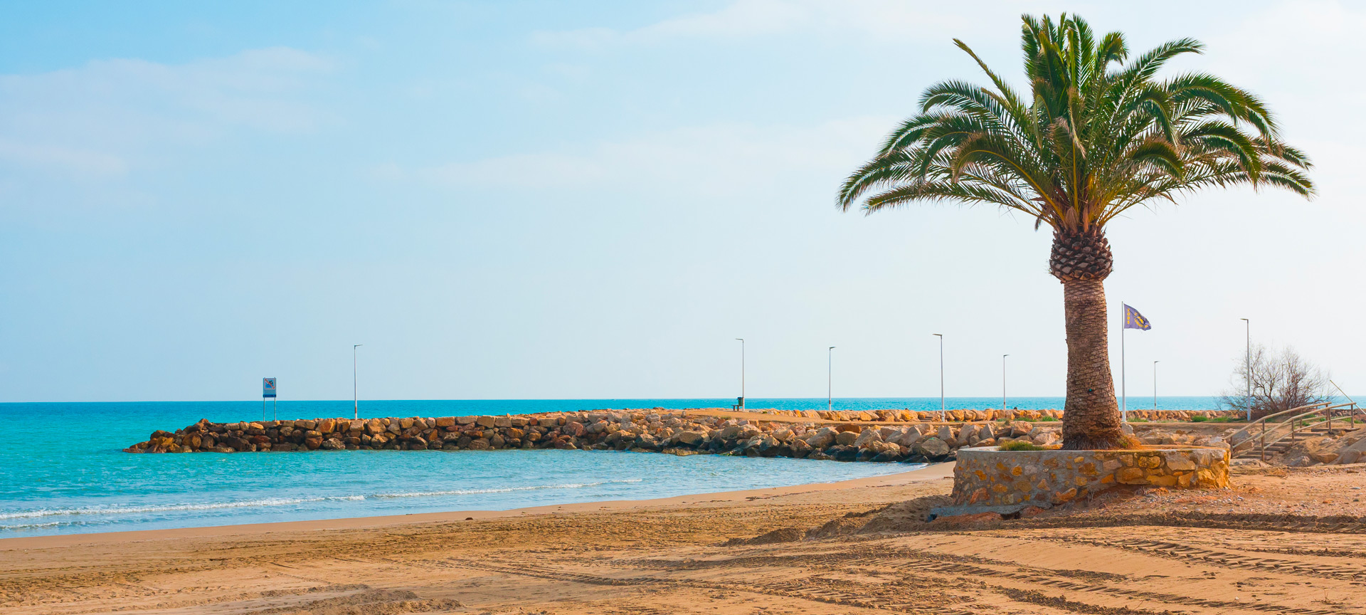 Playa de Torrenostra de Torreblanca en Castellón, Comunidad Valenciana Playa de Torrenostra de Torreblanca en Castellón, Comunidad Valenciana