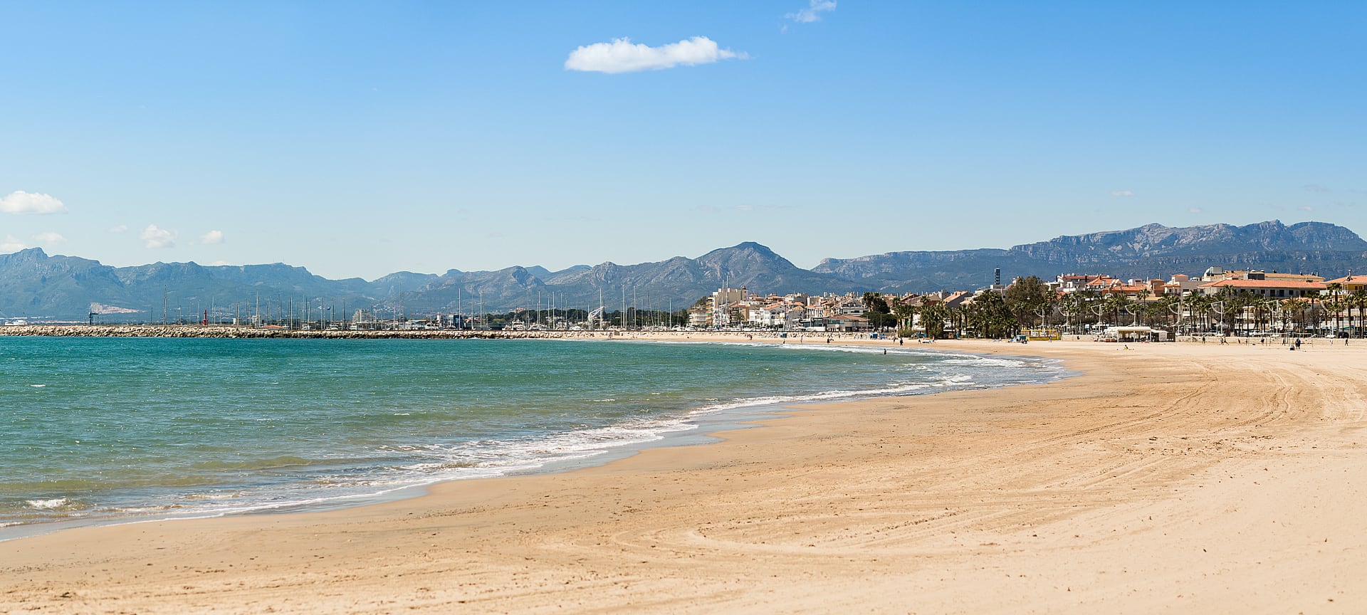Spiaggia di Vilafortuny di Cambrils a Tarragona, Catalogna Spiaggia di Vilafortuny di Cambrils a Tarragona, Catalogna