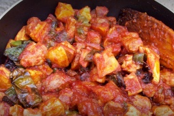 Свинина с томатом