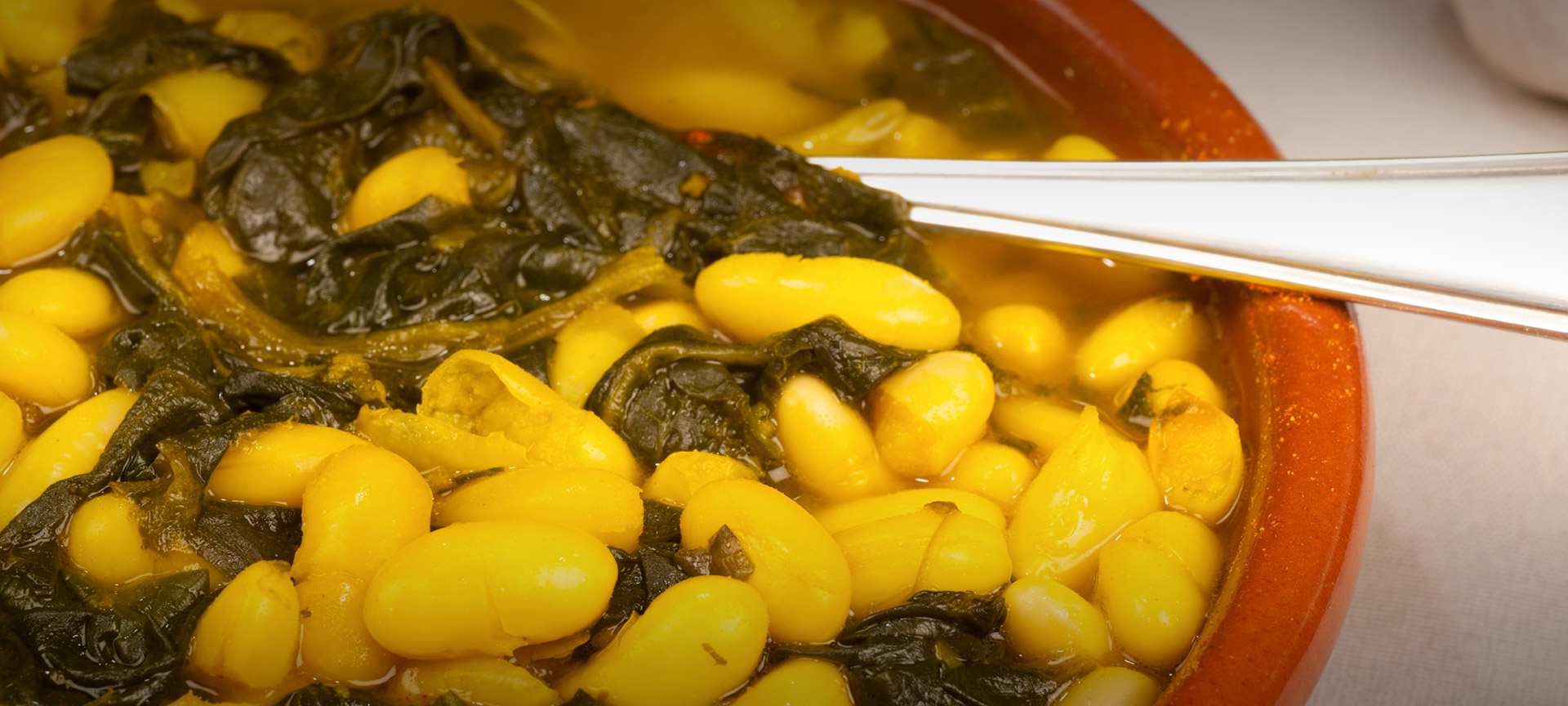 マドリード風ひよこ豆とほうれん草の煮込み