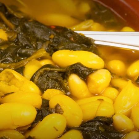 Суп из нута и шпината по-мадридски