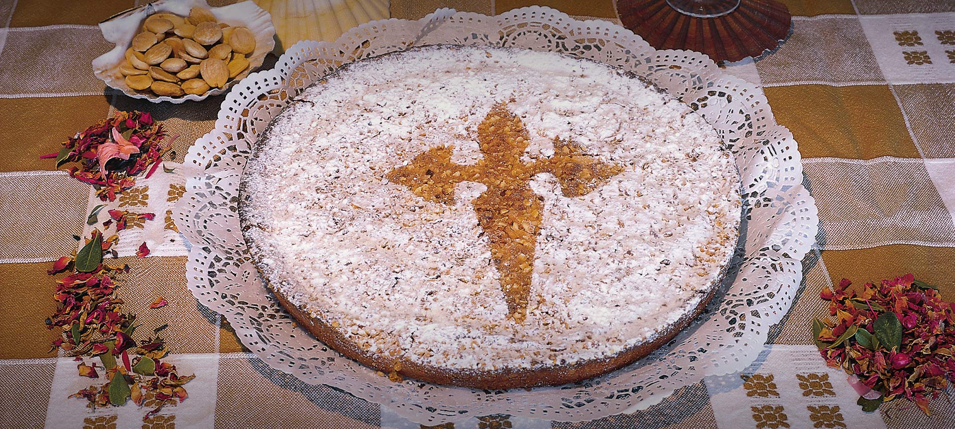 サンティアゴのケーキ(タルタ・デ・サンティアゴ) サンティアゴのケーキ(タルタ・デ・サンティアゴ)