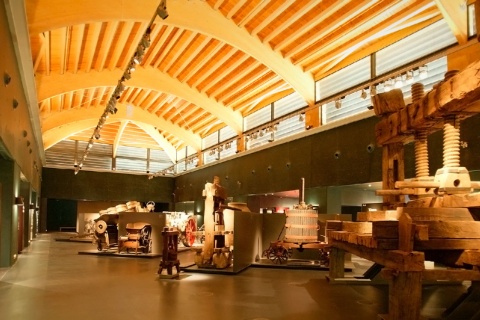 ビバンコ・ワイン文化博物館