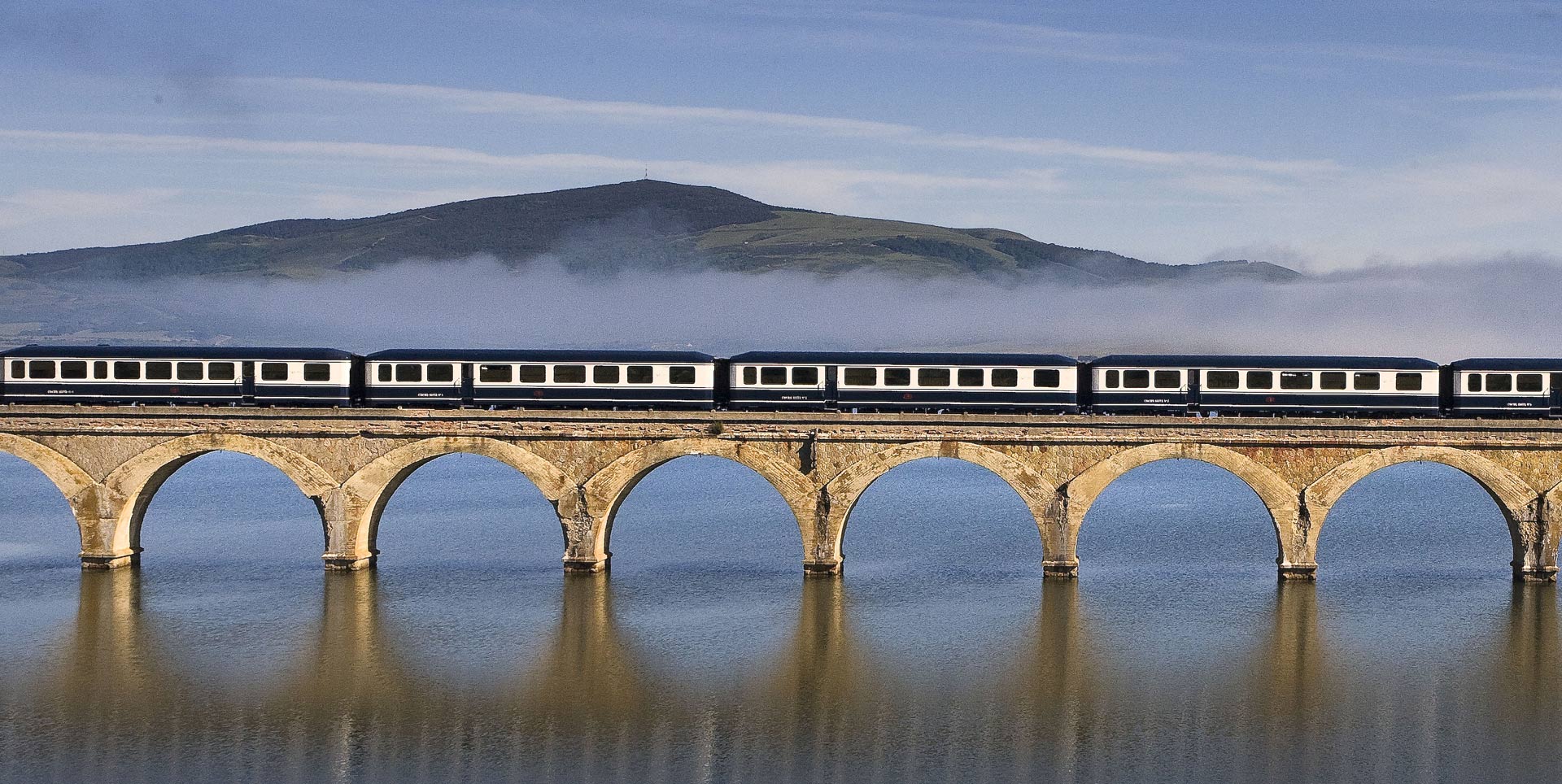 The Transcantábrico Gran Lujo train