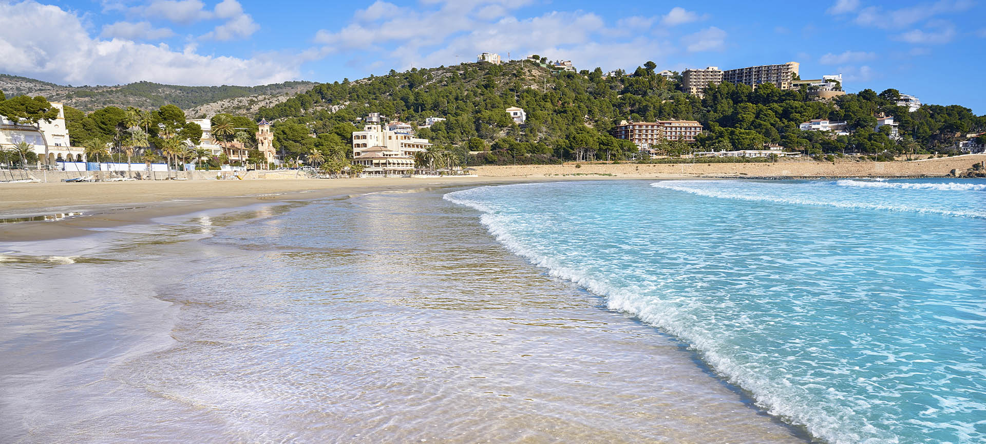 https://www.spain.info/export/sites/segtur/.content/imagenes/cabeceras-grandes/valencia/benicassim-castellon-playa-voramar-s1345259333.jpg
