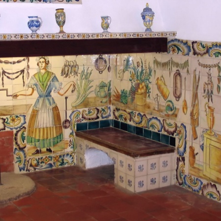 Museo Municipal de Cerámica de Manises. Cocina. Sala José Gimeno Martínez
