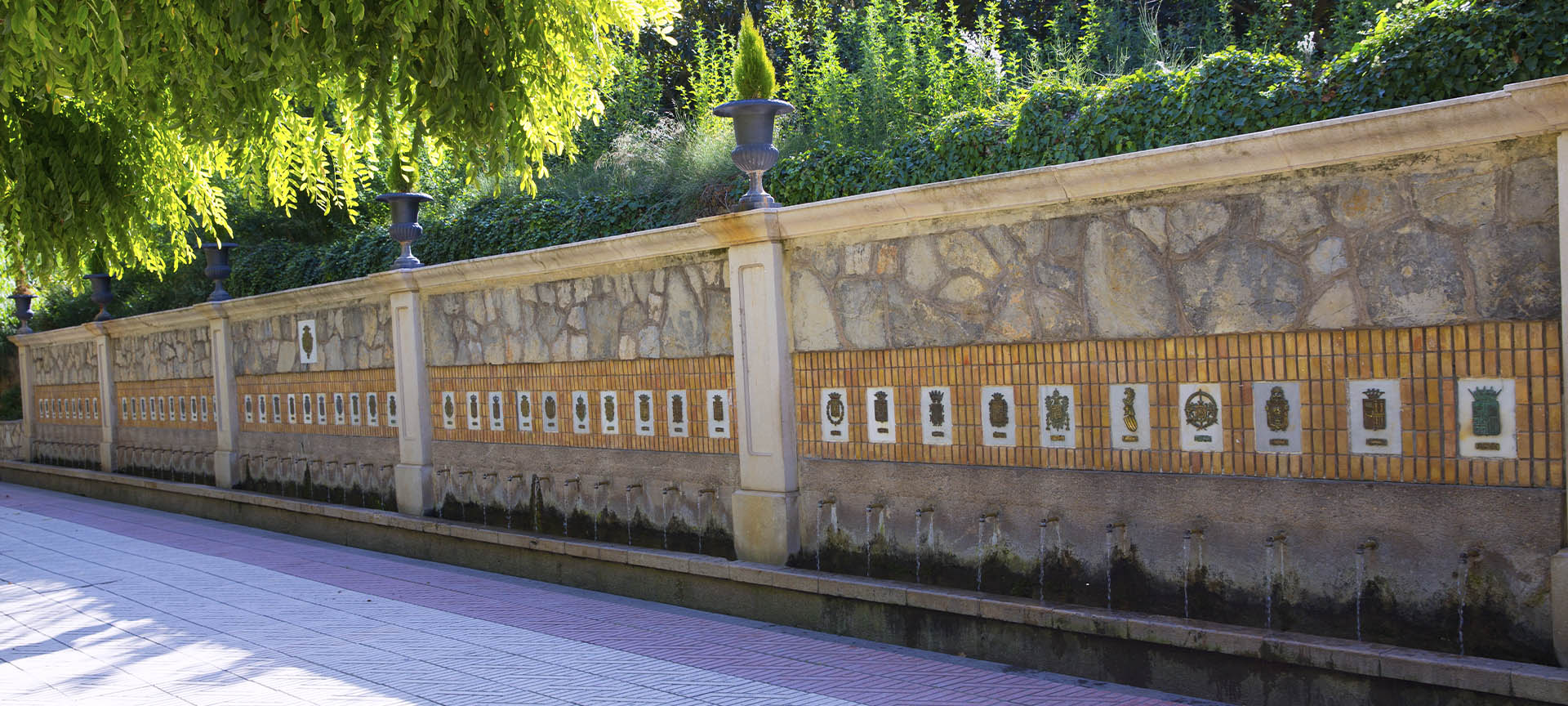 Źródło z 50 kranami w Segorbe, prowincja Castellón (Wspólnota Autonomiczna Walencji)