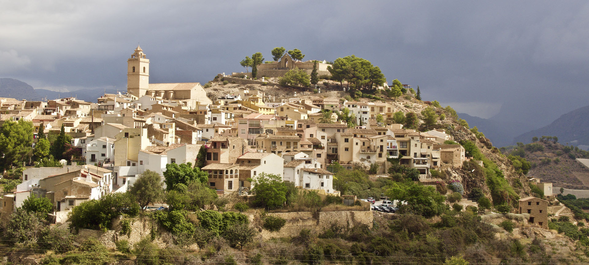 Panorâmica de La Nucia (Alicante, Comunidade Valenciana) Panorâmica de La Nucia (Alicante, Comunidade Valenciana)