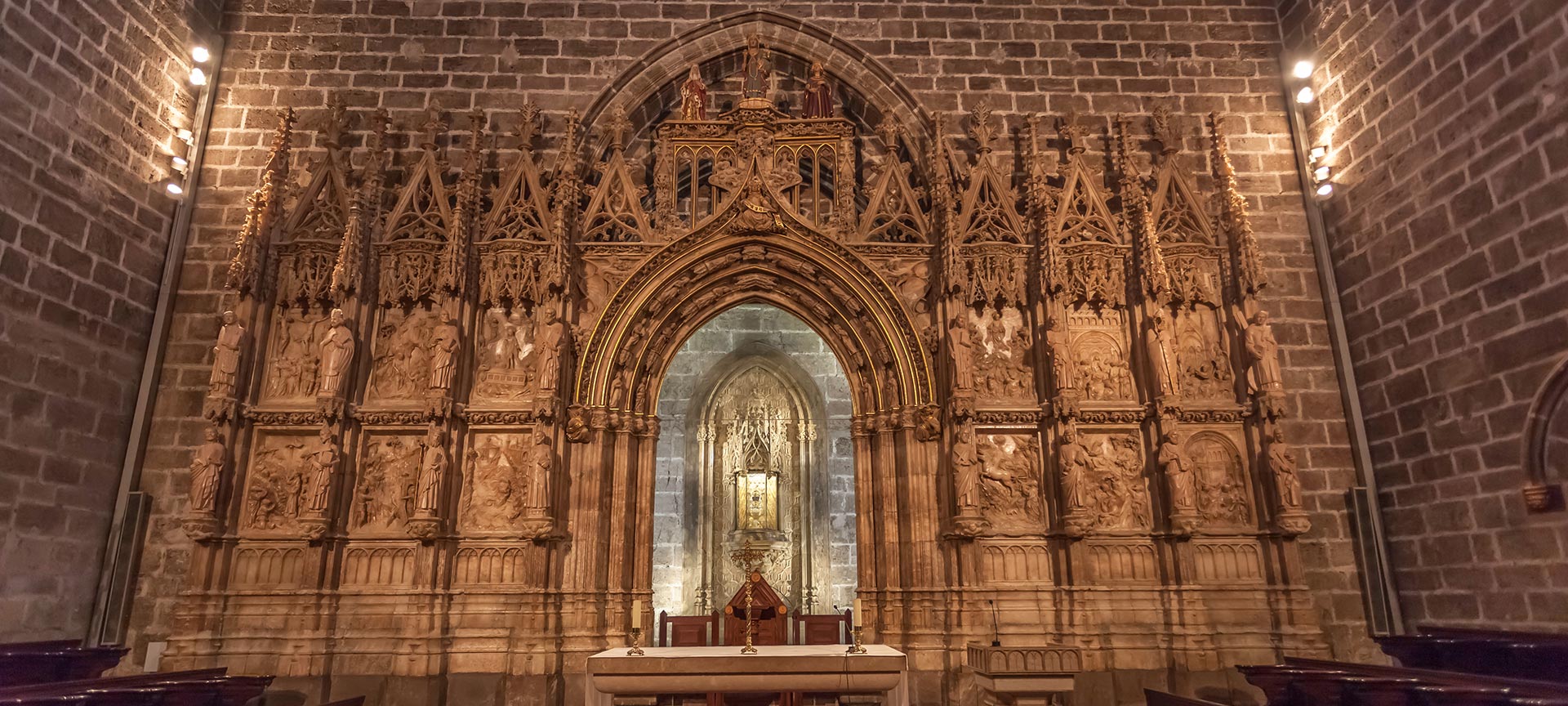 Componer pala embudo Catedral de Valencia. Monumento estilo gótico. Información | spain.info