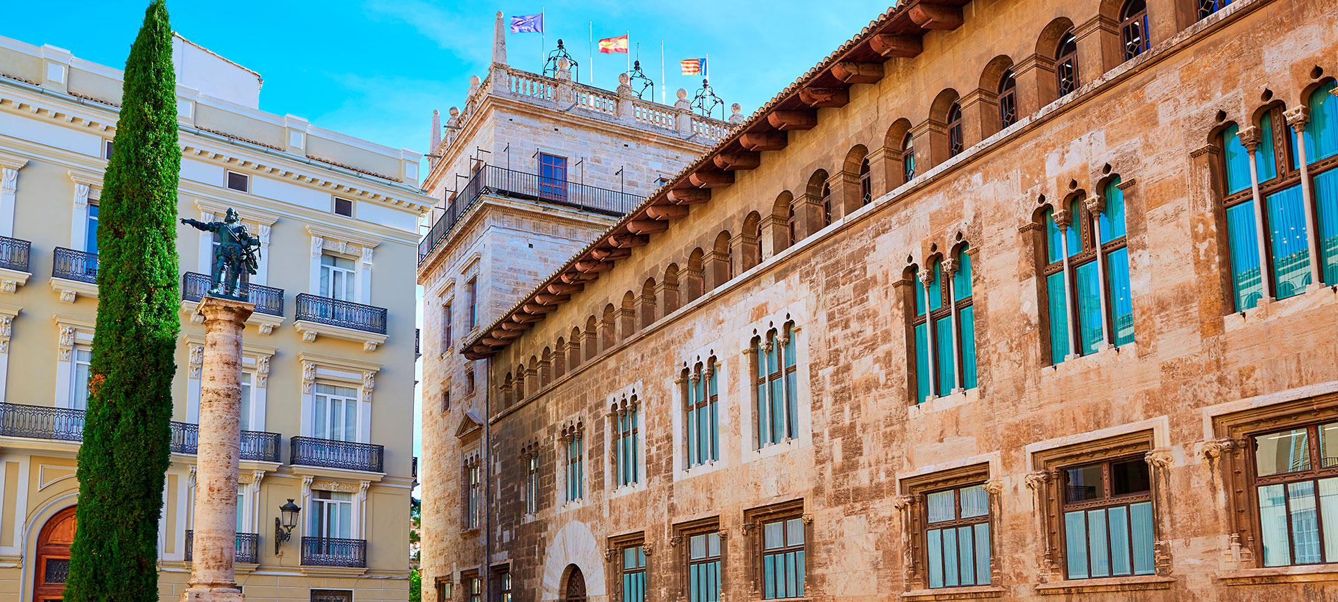 Palácio de La Generalitat. Valência Palácio de La Generalitat. Valência