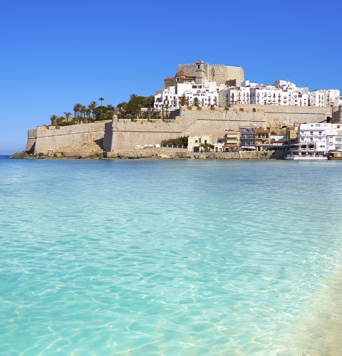 Vista de Peñíscola desde la playa. Castellón