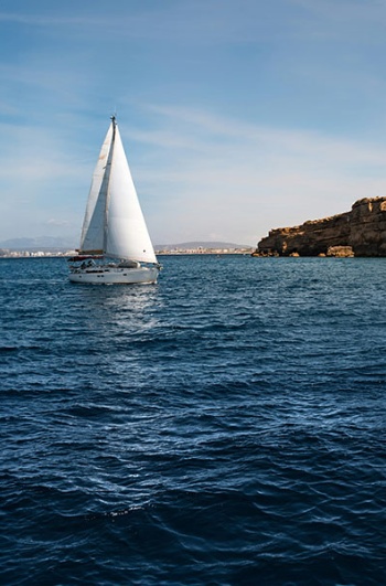 Sailing boat