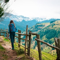 Excursionista no Parque Nacional de Ordesa y Monte Perdido