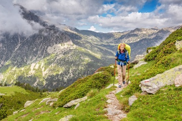 Praticante de trekking nos Pirineus