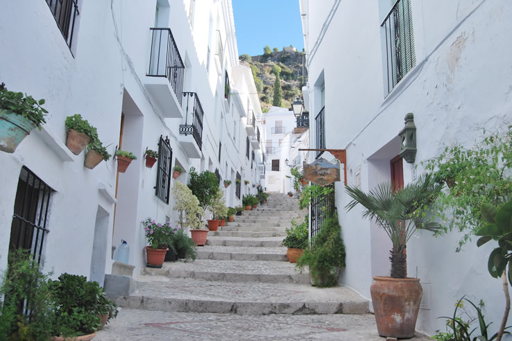 Straße in Frigiliana, Málaga (Andalusien) Straße in Frigiliana, Málaga (Andalusien)