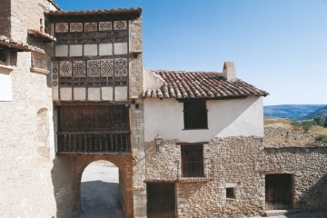 Stadttor Portal de las Monjas in Mirambel, Teruel (Aragonien)