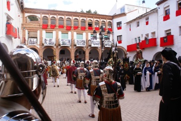 Alabarderos (soldats romains) pendant la Semaine sainte d’Híjar (province de Teruel, Aragon)