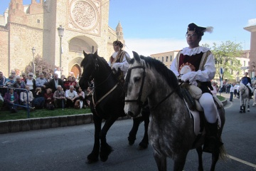 Desfile equestre na festa de Las Mondas, em Talavera de la Reina (Toledo, Castela-La Mancha)