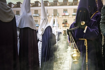 Kadzielnica na Plaza Mayor w miejscowości Ocaña podczas Wielkiego Tygodnia