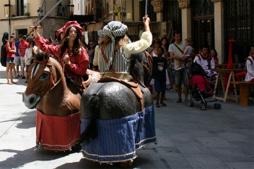  Representações de rua em Tortosa (Tarragona, Catalunha) durante a Festa do Renaixement