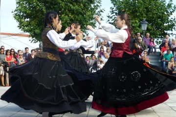 Danses régionales lors de la fête des fruits de mer d’O Grove (province de Pontevedra, Galice) 