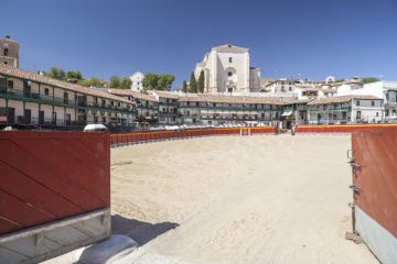 Plaza Mayor square in Chinchón transformed into a bullring, Madrid