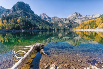 Lago no PN de Aigüestortes i Estany de Sant Maurici