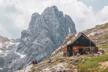  Collado Jermoso mountain hut in Posada de Valdeón, León