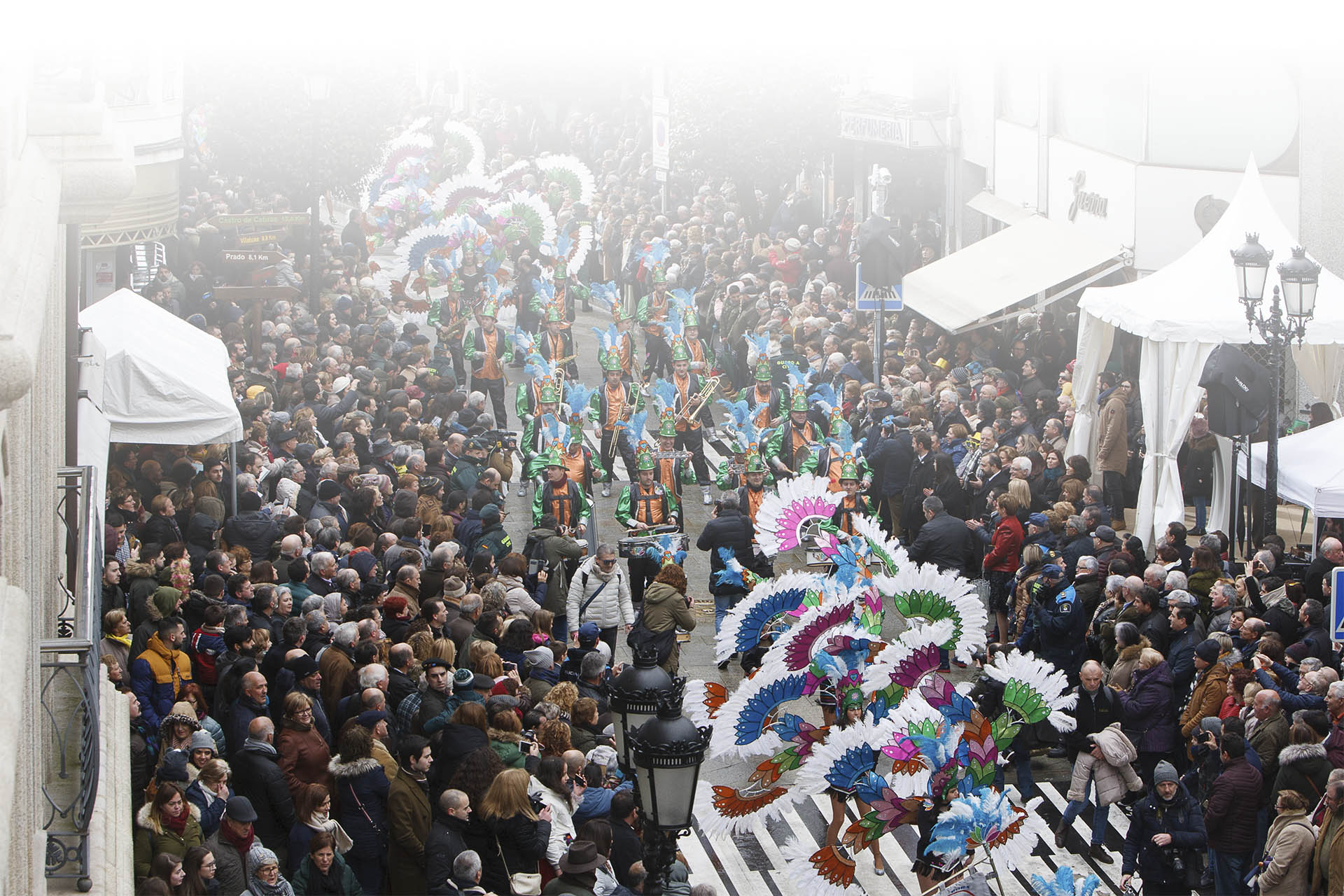 Desfile de Carrozas, Charangas y Comparsas en la Feira do Cocido de Lalín (Pontevedra, Galicia) Desfile de Carrozas, Charangas y Comparsas en la Feira do Cocido de Lalín (Pontevedra, Galicia)