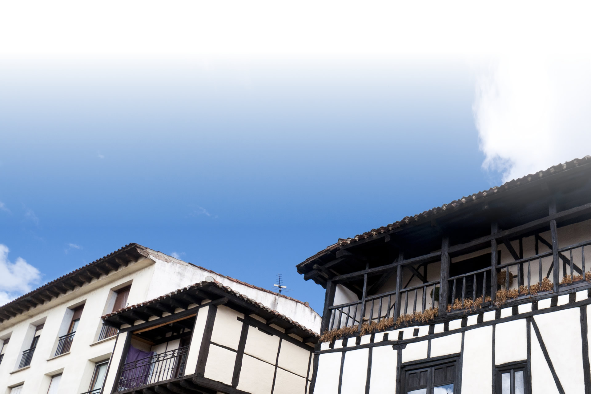 Traditional houses in Covarrubias (Burgos, Castilla y León) Traditional houses in Covarrubias (Burgos, Castilla y León)