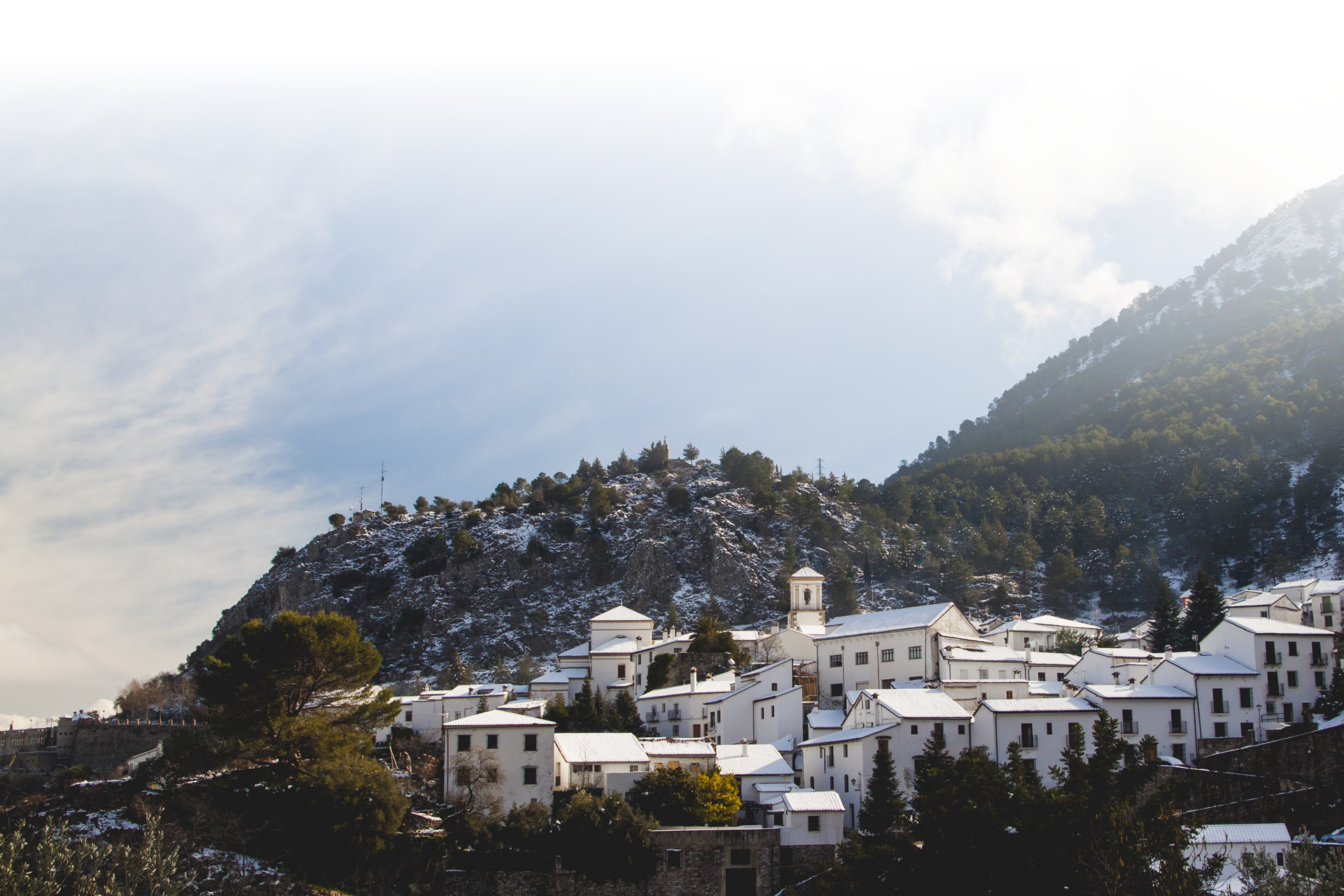 Panoramablick auf Grazalema in Cádiz (Andalusien) Panoramablick auf Grazalema in Cádiz (Andalusien)