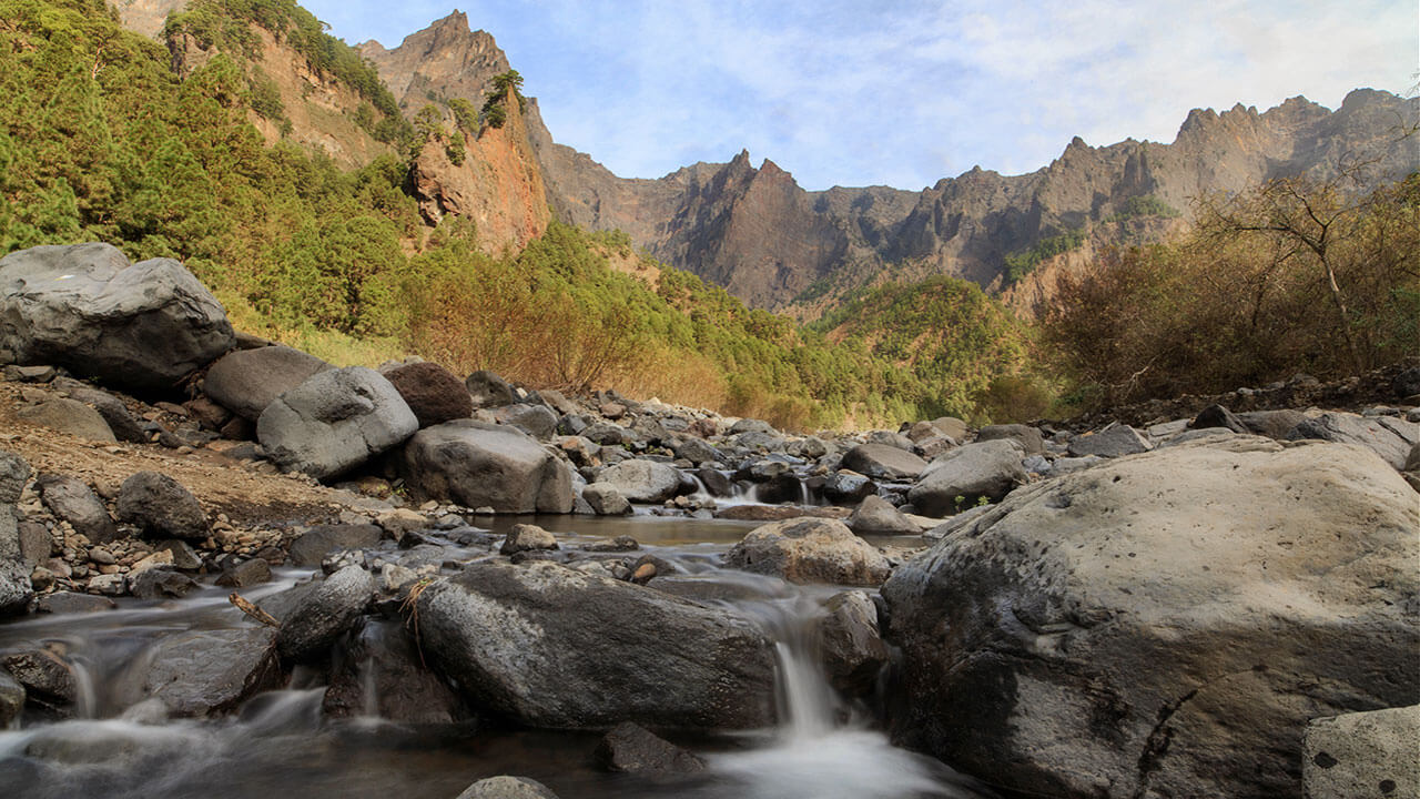 Parque Nacional de la Caldera de Taburiente en la isla de la Palma  Parque Nacional de la Caldera de Taburiente en la isla de la Palma