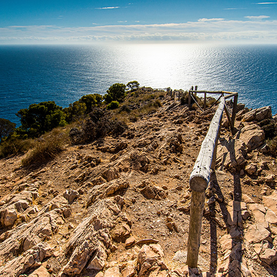 Acantilados del Parque Natural Maro–Cerro Gordo, Andalucía