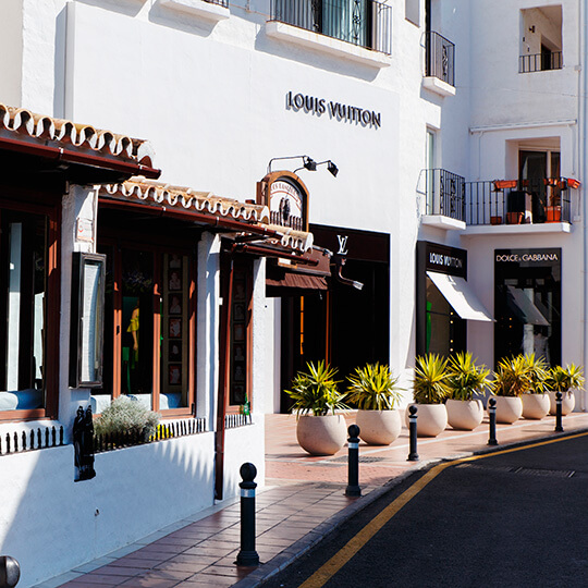 Dzielnica handlowa w porcie Banús, Marbella