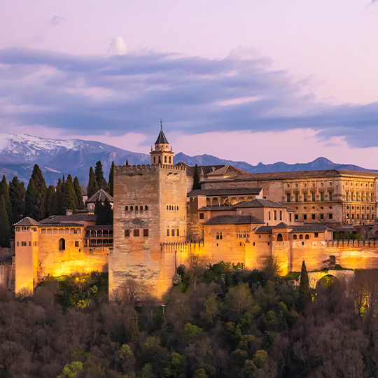 Blick auf die Alhambra bei Sonnenuntergang, Granada