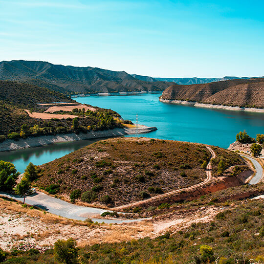 Naturalny zbiornik wodny Mequinenza, rzeka Ebro i tak zwane „Morze Aragońskie”