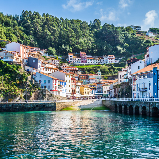 Widok na Cudillero (Asturia)