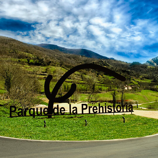 Parque de la prehistoria en Teverga