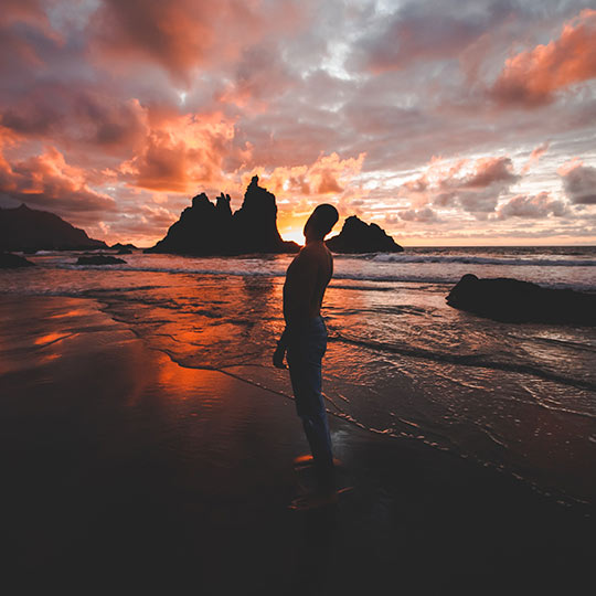  Sonnenuntergang am Strand von Benijo, Teneriffa