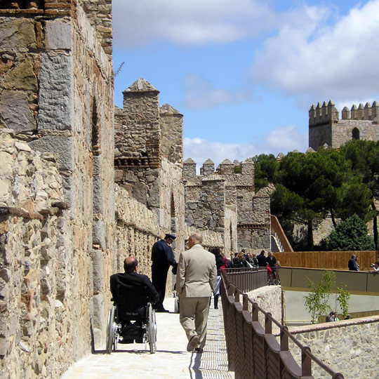  Tratto accessibile della cinta muraria di Avila