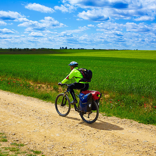 colisión occidental papelería El Camino de Santiago en bicicleta | spain.info