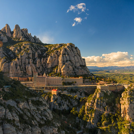  Montasterio de Montserrat cerca de Manresa en Barcelona, Cataluña