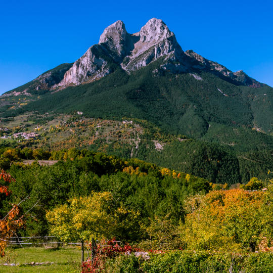 Гора Педрафорка в природном парке Кади-Мойшеро, Каталония